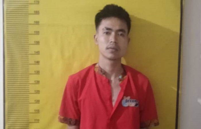 Polisi menangkap tiga pelaku pencurian sepeda motor di Denpasar Bali. Kini mereka ditahan di Polsek Benoa. Pelaku masing-masing bernama Dong Marahongu, 43; Herry Tananda, 25; dan M. Wahyudin.