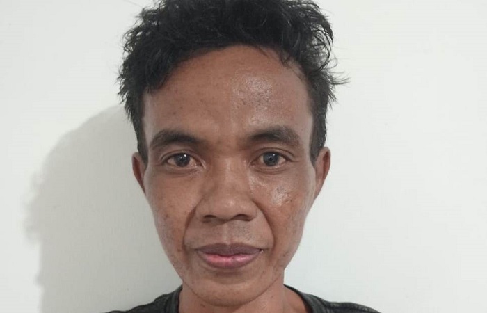 Polisi menangkap tiga pelaku pencurian sepeda motor di Denpasar Bali. Kini mereka ditahan di Polsek Benoa. Pelaku masing-masing bernama Dong Marahongu, 43; Herry Tananda, 25; dan M. Wahyudin.