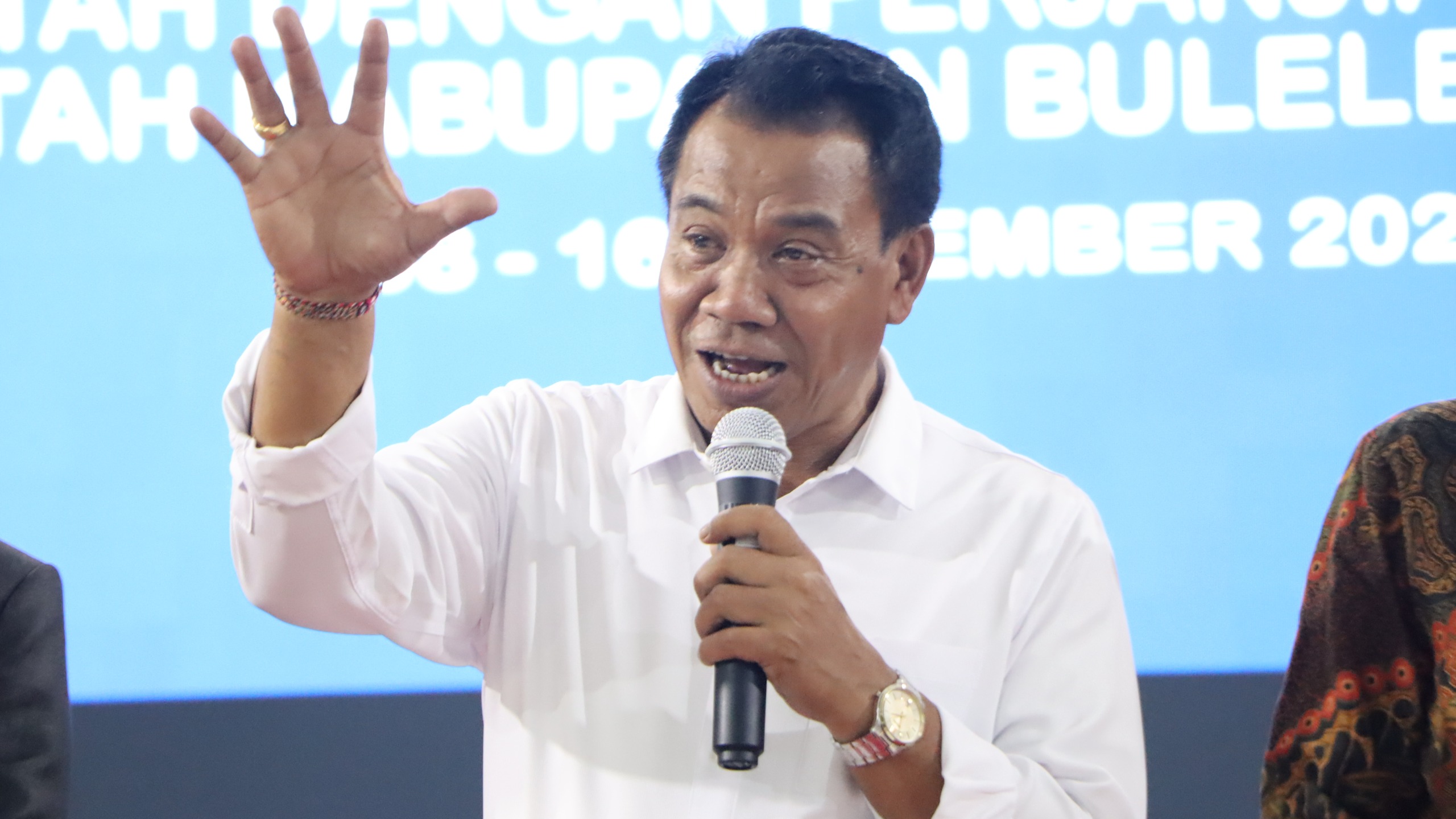 PASTI CAIR: Pj. Bupati Buleleng, Ketut Lihadnyana. Dia memastikan dana hibah yang difasilitasi anggota DPRD Buleleng periode 2019-2024 segera cair.