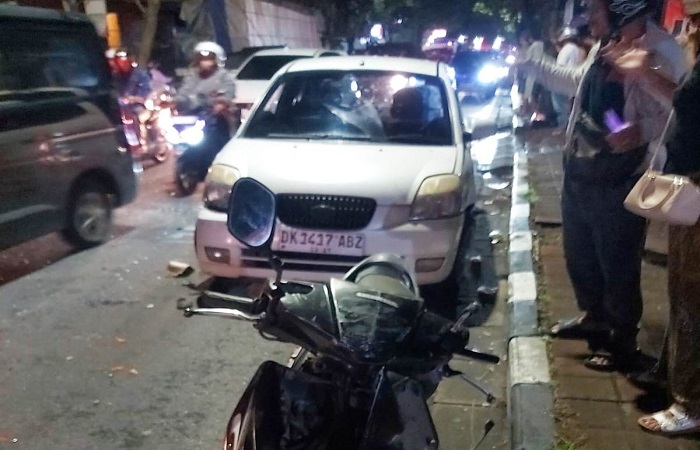 Anggota Satlantas Polres Badung lakukan Olah TKP kecelakaan beruntun di Jalan Raya Denpasar-Gilimanuk, Rabu 11 Desember 2024.
