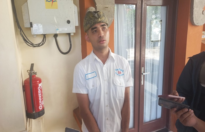 Salah satu perwakilan mantan karyawan, Made Raka Dwiputra yang di-PHK oleh Perumda Kerthi Bali Santhi.
