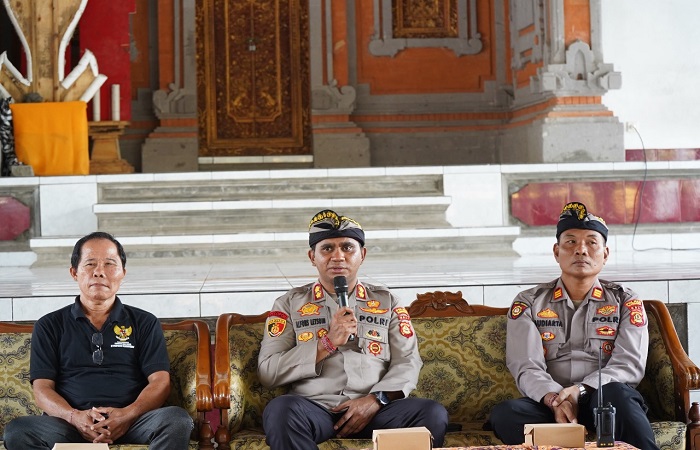 Polres Klungkung gelar Jumat Curhat di Kantor Desa Besan, Kecamatan Dawan, Jumat (3/1) kemarin.