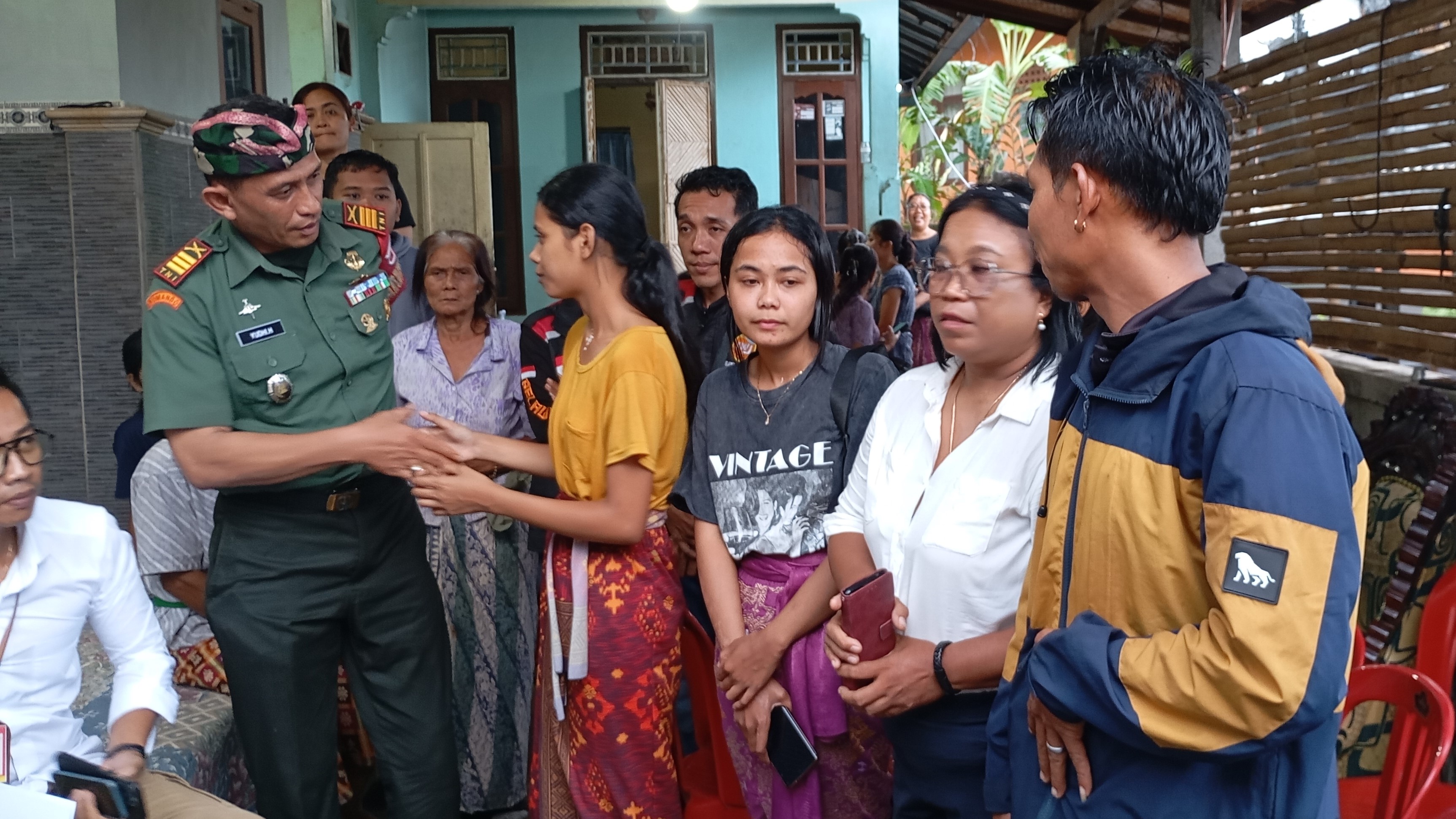 DAPAT BEASISWA: Suasana di rumah keluarga Ni Ketut Nurhayati, pekerja migran asal Buleleng yang diduga meninggal akibat pembunuhan di Malaysia.