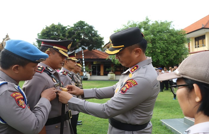 Polres Buleleng melakukan rotasi di 3 jabatan strategis mereka. Yakni Kabag Ops, Kabag SDM, dan Kapolsek Kota Singaraja.
