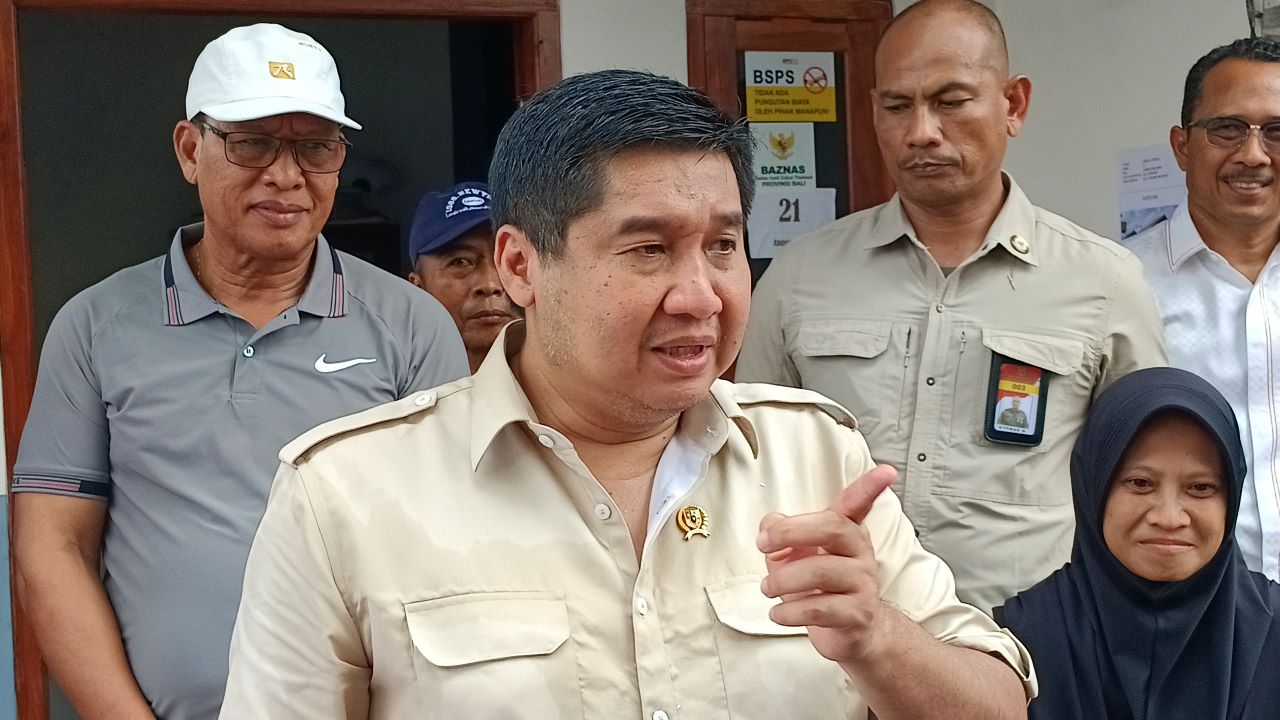 RUMAH: Menteri Perumahan dan Kawasan Permukiman (PKP) RI, Maruarar Sirait saat melakukan kunjungan kerja ke Buleleng pada Selasa (28/1/2025).