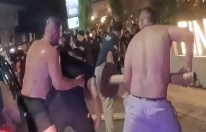 Terjadi aksi baku hantam antara sejumlah Bule dengan sekuriti Finns Beach Club, Selasa 11 Februari 2025. Videonya viral di medsos.