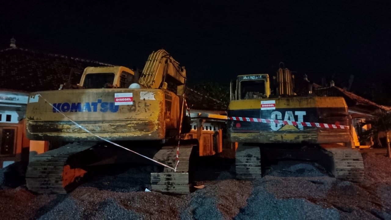 DISITA: Sejumlah alat berat yang disita Kejati Bali dalam dugaan korupsi distribusi rumah bersubsidi di Buleleng.
