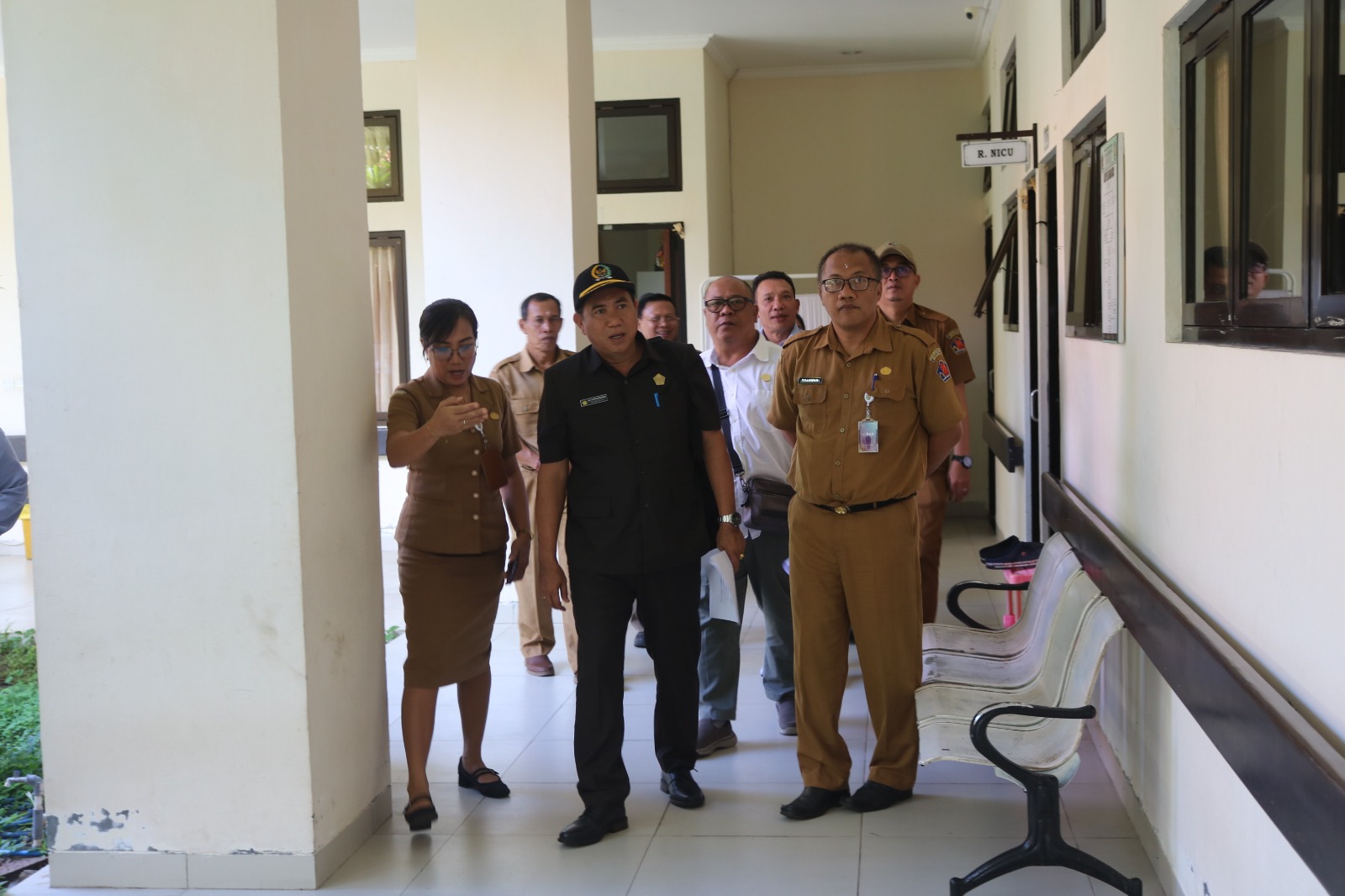 CEK FASILITAS: Anggota DPRD Buleleng saat melakukan sidak ke RSUD Giri Emas.