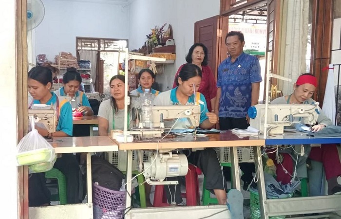 Disnaker Buleleng akan memfokuskan pelatihan kerja di lima desa yang ada di Bali utara. Ini untuk membantu meningkatkan keterampilan dan perekonomian masyarakat.