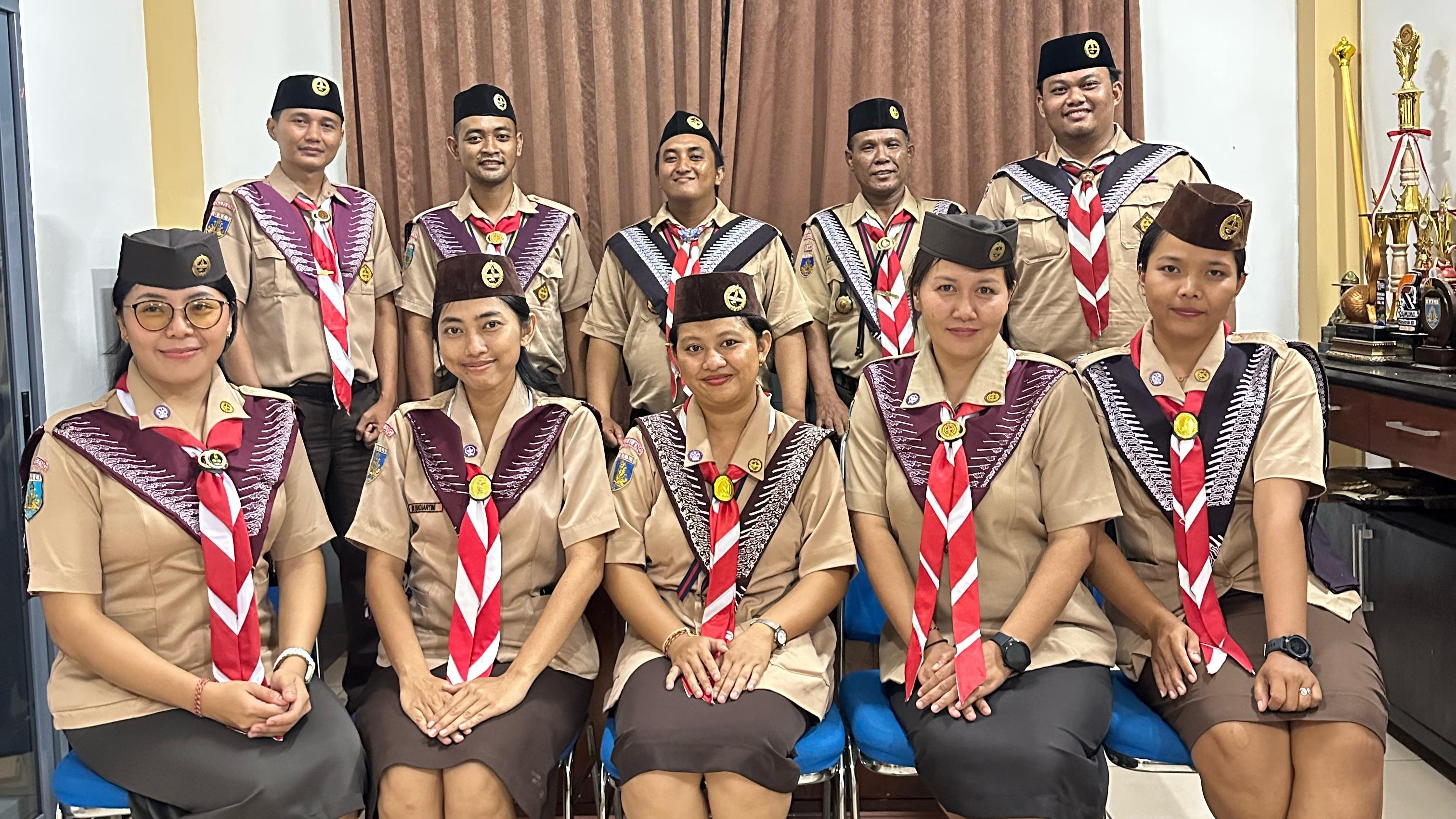 PEMBINA PRAMUKA: Para pembina pramuka di Buleleng yang baru saja menyelesaikan narakarya lanjutan.