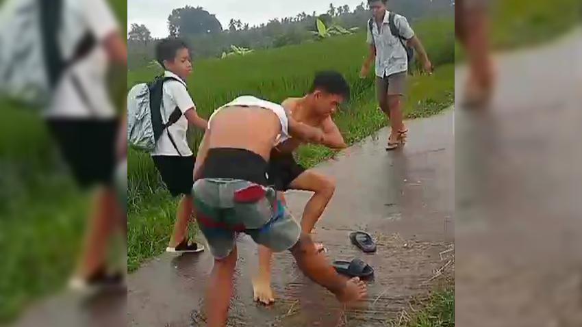 ADU JOTOS: Pelajar salah satu SMP di Kecamatan Sukasada terlibat perkelahian. Polisi turun tangan melakukan penelusuran.