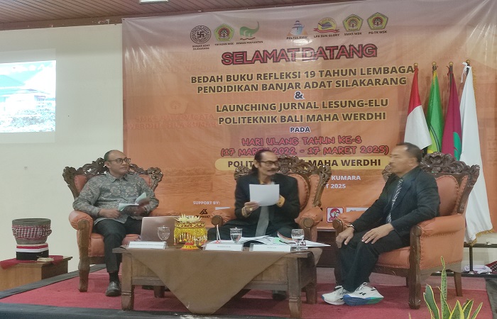 Bedah buku dan jurnal dalam rangka ulang tahun ketiga Politeknik Bali Maha Werdhi.