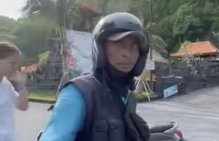 Made Suara, 59, selaku Ojek Lokal Kawasan Pantai Melasti, Selasa, 22 April 2025 sekira pukul 11.15 WITA.