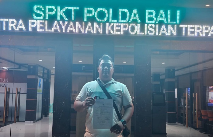 I Gede Agus Riza Rianokas, S.Kep., usai membuat laporan di SPKT Polda Bali, Jumat, 2 Mei 2025. Dia melaporkan salah satu media online beserta tim media. Diduga media yang disebut belum terdaftar.