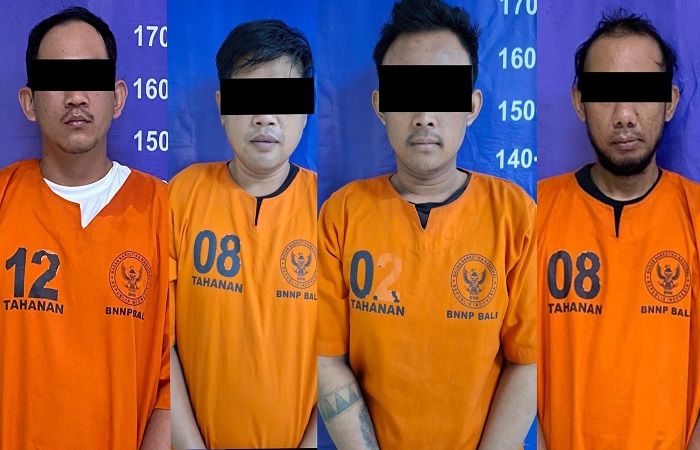 Tersangka ADS, 32; MAP, 23; PAS, 31; MLT, 28; dan ED, 42, diamankan karena narkoba.