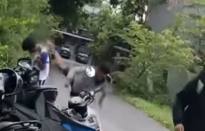 Video pelajar SMKN 7 Denpasar jadi korban penganiayaan yang dilakukan teman sendiri.
