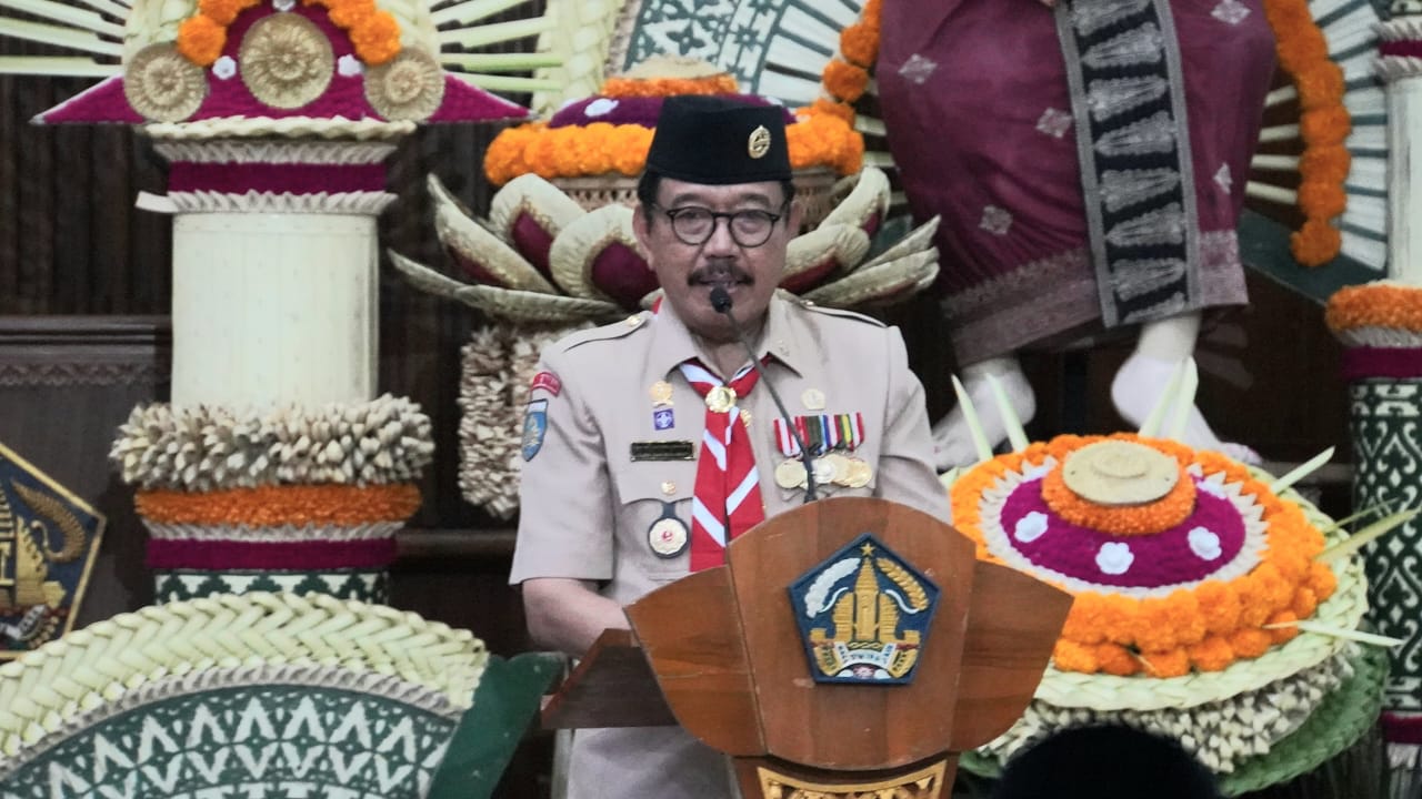 PRAMUKA: Ketua Kwartir Daerah Gerakan Pramuka Bali, Tjokorda Oka Artha Ardana Sukawati atau yang akrab disapa Cok Ace, saat dilantik pada Minggu (18/5/2025).