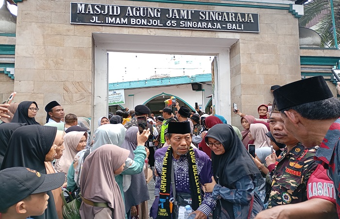 Rombongan calon haji Buleleng resmi berangkat menuju tanah suci.