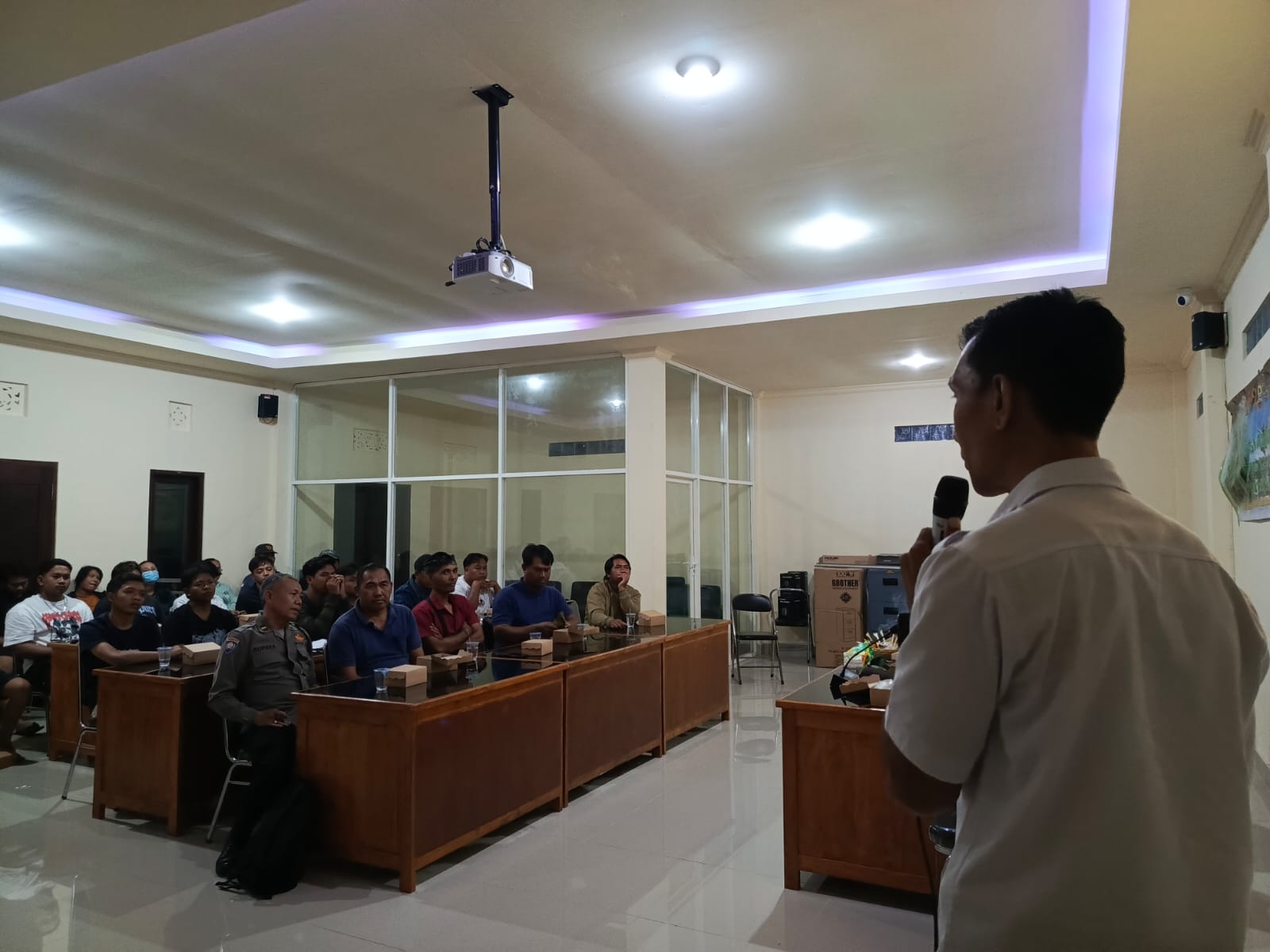 SOSIALISASI: Suasana penyuluhan pencegahan peredaran gelap narkoba yang diselenggarakan Polres Buleleng.