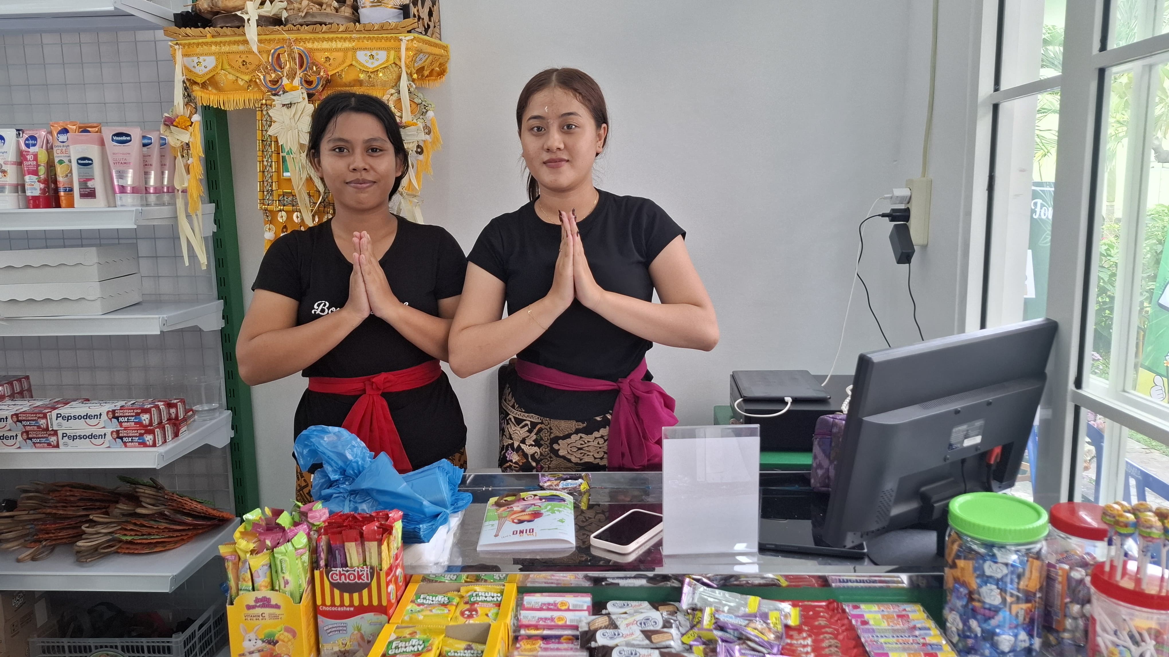 BUKA 24 JAM: Mini market Mahottama Mart siap buka 24 jam untuk melayani pasien maupun keluarga pasien RSUD Buleleng.