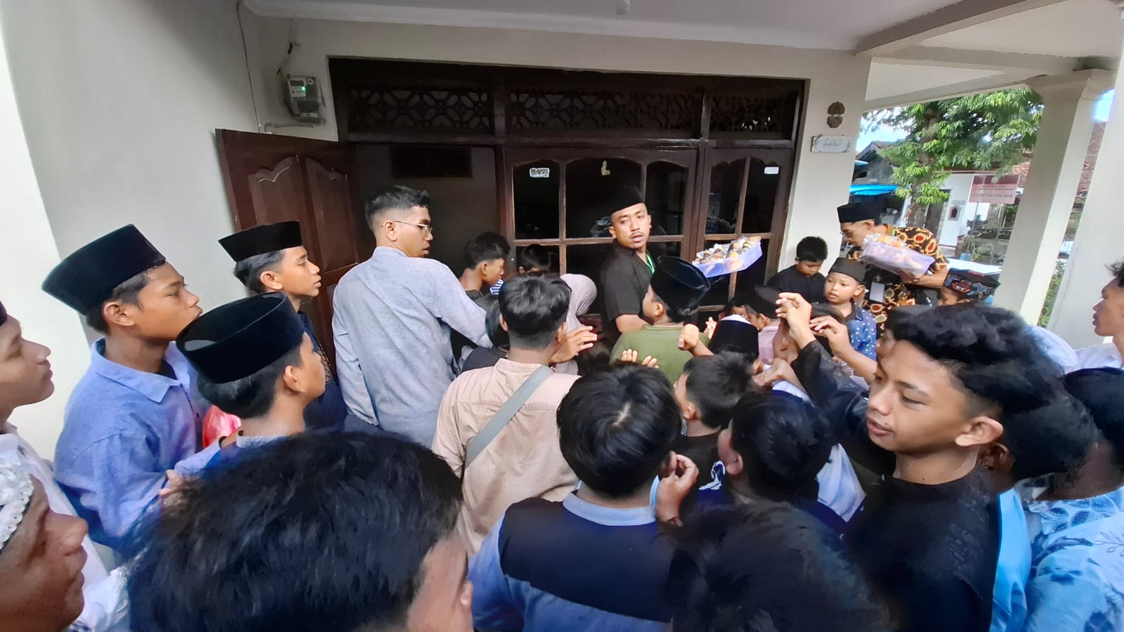 LESTARIKAN TRADISI: Tradisi Malaidinan yang dilakukan umat muslim Kampung Jawa, Tabanan.