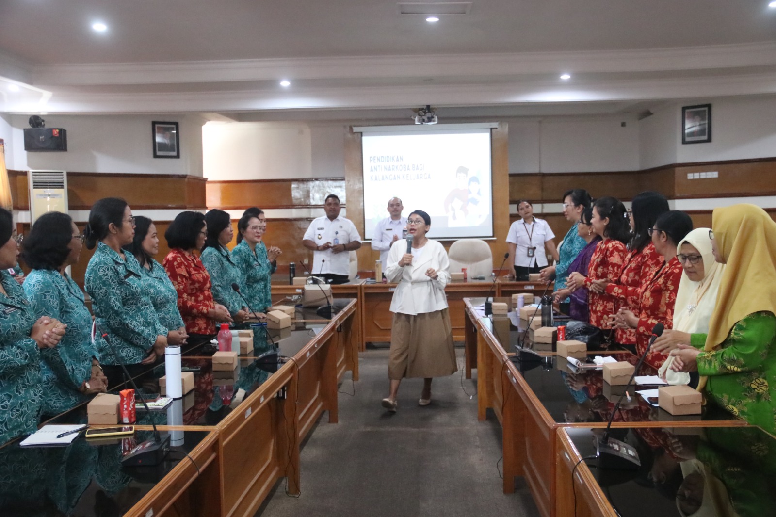 SOSIALISASI NARKOBA: Sosialisasi narkoba dengan mengedepankan keterlibatan keluarga.