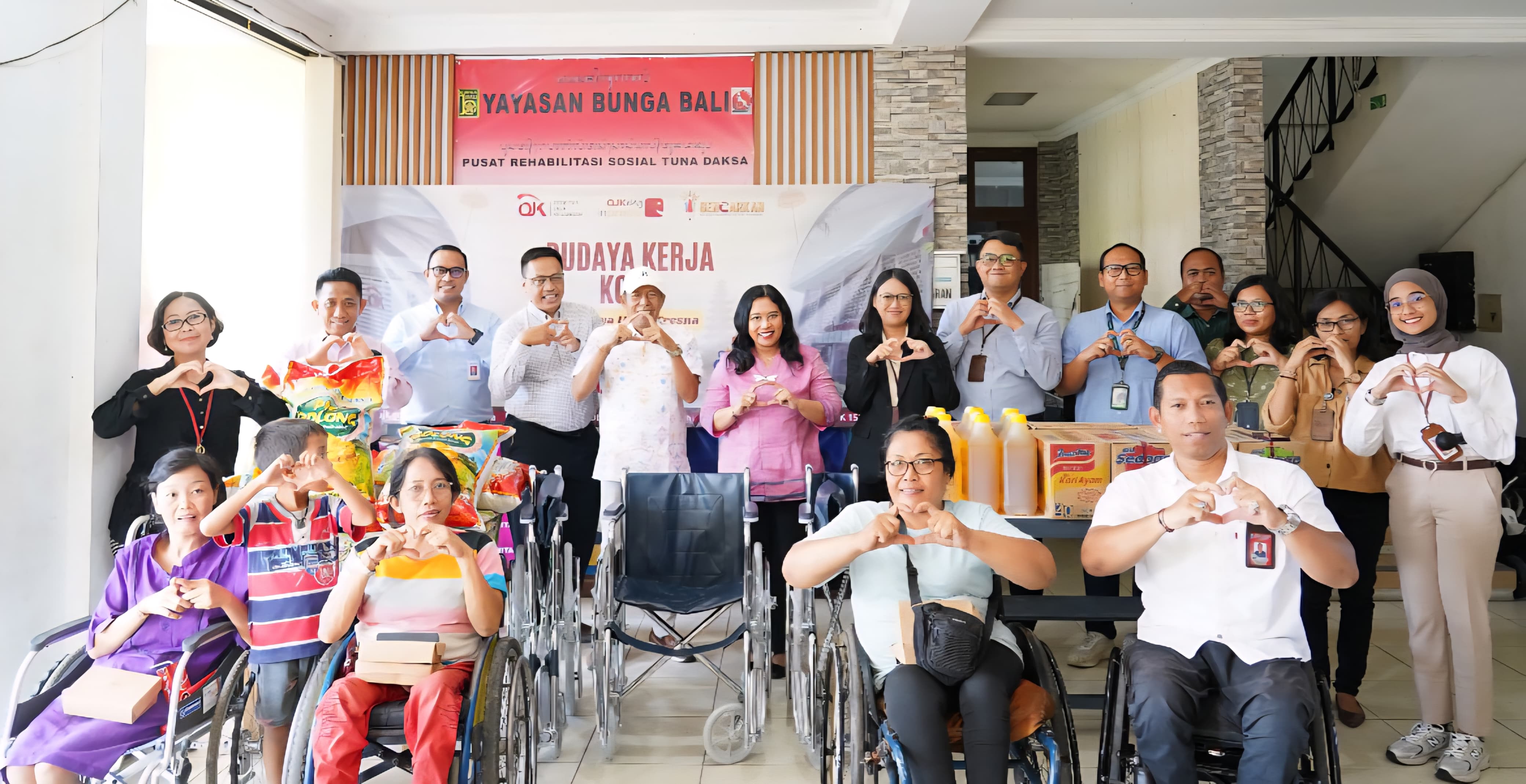 DISABILITAS BISA: OJK Bali memberikan edukasi kepada para disabilitas di Bali.