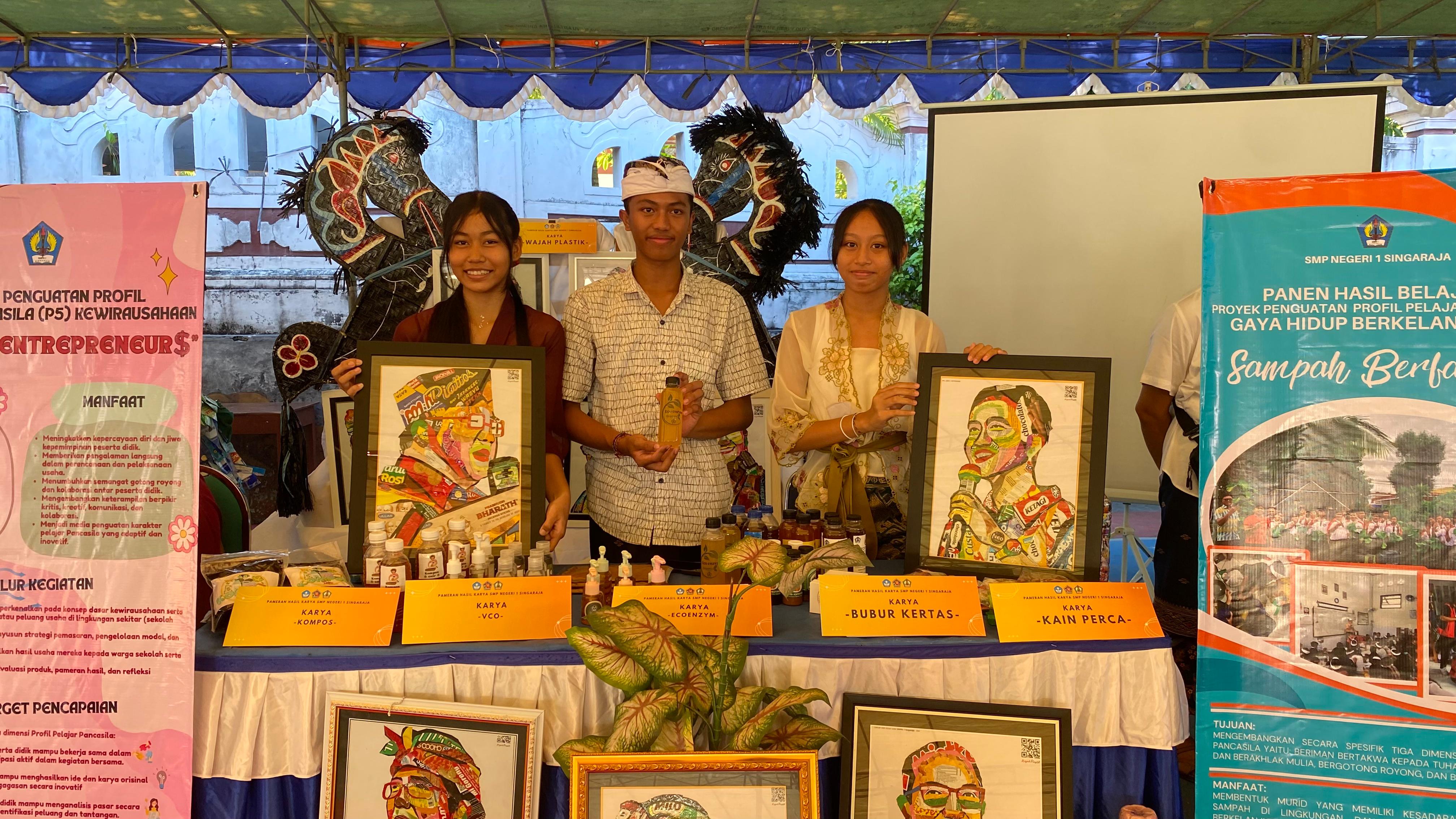 PELAJAR PANCASILA: Pameran Proyek Penguatan Profil Pelajar Pancasila di SMPN 1 Singaraja.