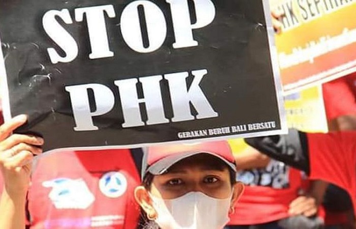 Puluhan pekerja di Pabrik Coca- cola yang berada di kabupaten Badung, Bali, di-PHK.