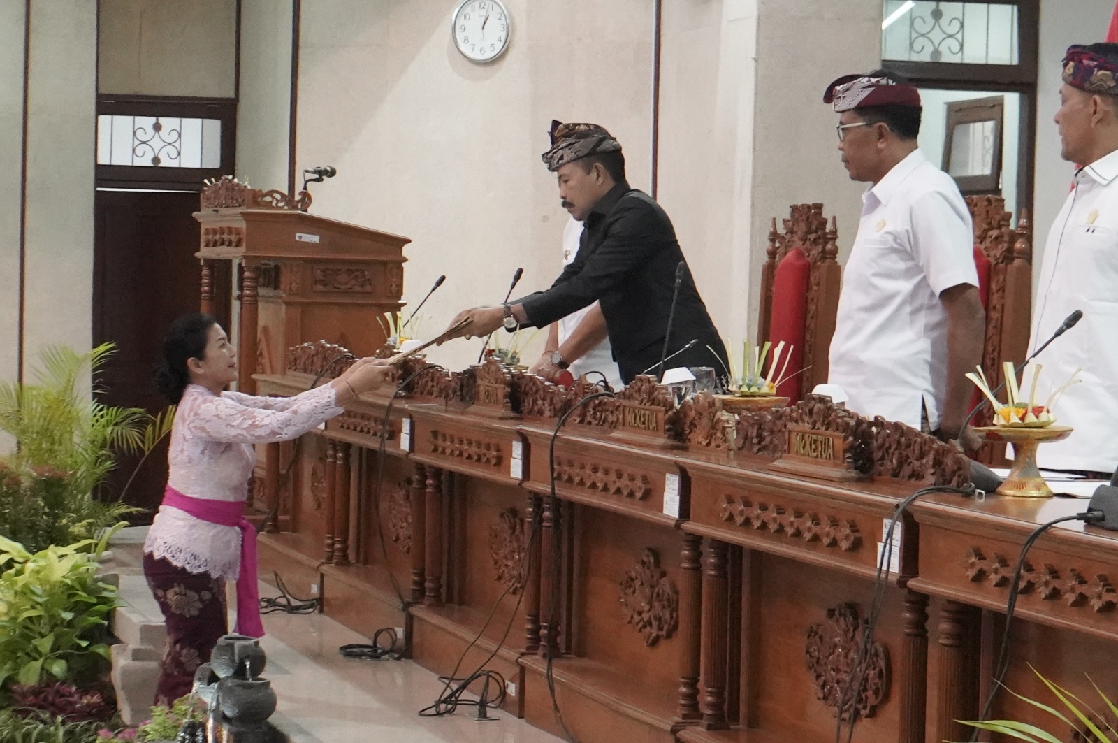 USULKAN RANPERDA BARU: DPRD Buleleng mengusulkan ranperda inisiatif terkait dengan pengelolaan dan pengolahan data berbasis desa serta kelurahan.