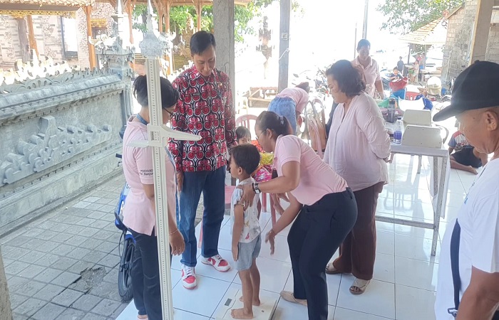 Ayah diminta ikut berperan dalam mencegah stunting. Sebab kedekatan emosional juga sangat berpengaruh.