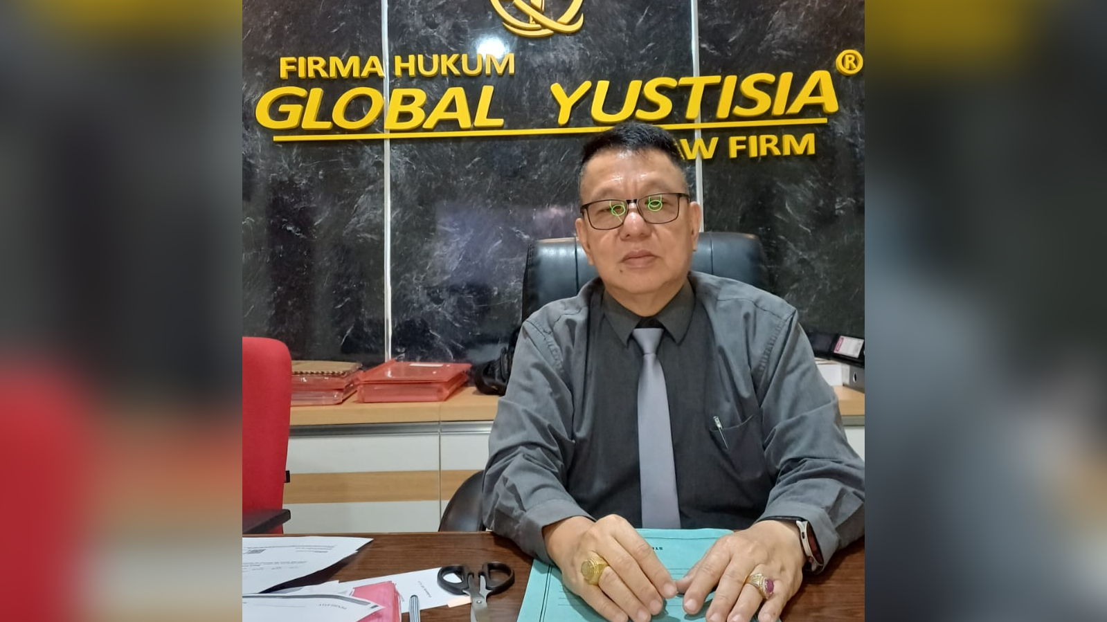 AMBURADUL: Pengacara senior dari Firma Hukum Global Yustisia, mengkritik sistem elektronik di ATR/BPN.