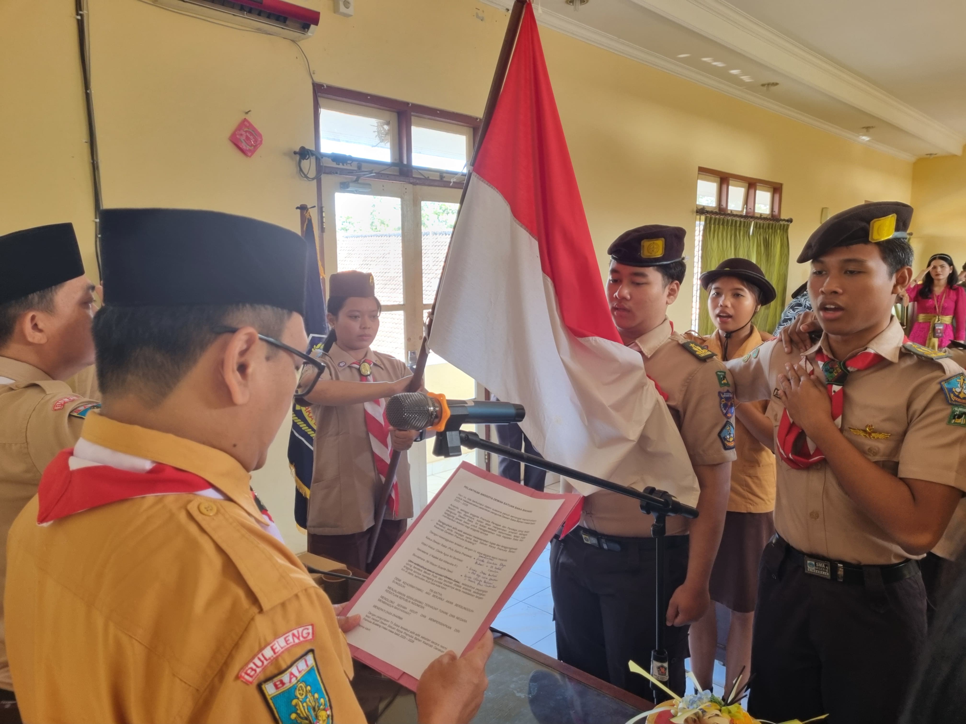 PRAMUKA BAHARI: Prosesi pelantikan Pramuka Saka Bahari di Buleleng.