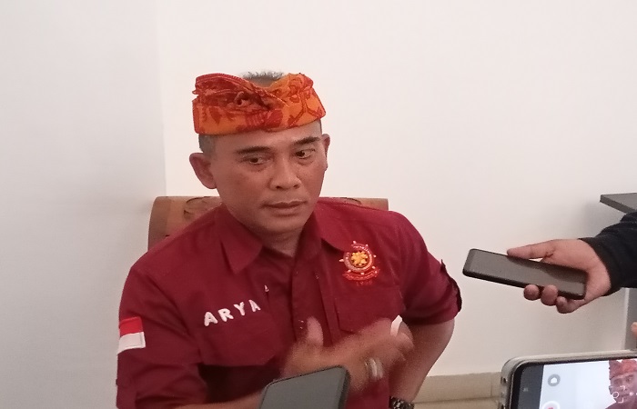 Kasat Pol PP Buleleng, I Gede Arya Suardana sesalkan keinginan penyelesaian masalah TPA Pangkungparuk melalui RJ.