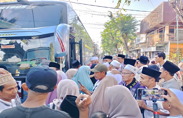 Para jamaah haji asal Buleleng yang sudah kembali dari Tanah Suci. Kini kesehatan mereka jadi fokus, pasca kembali ke tanah air.