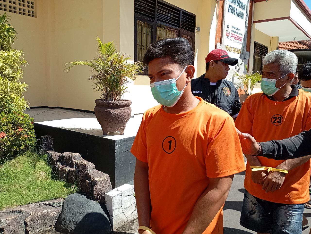 TERTANGKAP BASAH: Pria berinisial MA asal Desa Sinabun. Dia tertangkap basah membawa narkotika jenis ganja.