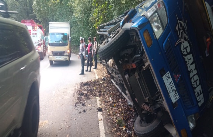 Salah satu laka lantas yang dilaporkan ke polisi. Banyak peristiwa yang terjadi selama pengalihan arus ke Jalan Raya Singaraja-Denpasar, namun tidak dilaporkan.