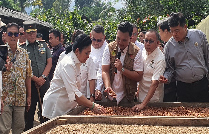 Kunjungan Ketua Komisi IV DPR RI, Siti Hediati Soeharto, Desa Tua, Kecamatan Marga, Tabanan, Jumat (18/7) lalu.
