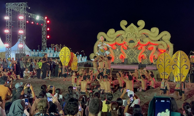 Lovfest 2025 belum lama ini. Festival kini menjadi ajang mendatangkan wisatawan baik domestik maupun mancanegara.