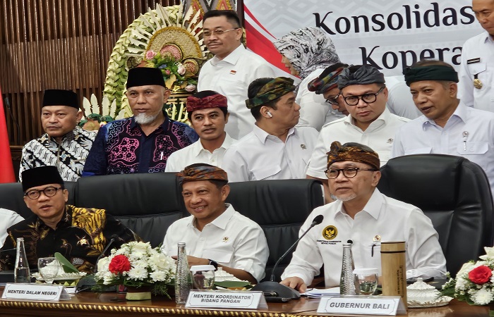 Bahas percepatan operasional koperasi merah putih di seluruh Indonesia, tujuh Menteri Rapat  Konsolidasi di Bali.