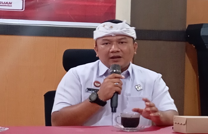 Potret Lapas Singaraja dari depan. Terpisah, Kalapas Singaraja, I Gusti Lanang Agus Cahyana Putra. Ada ratusan napi yang diusulkan dapat dua remisi.