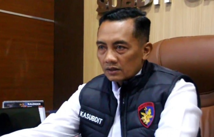 Kasubdit Gakkum Ditpolairud Polda Bali, AKBP Nanang Prihasmoko, berikan penjelasan.
