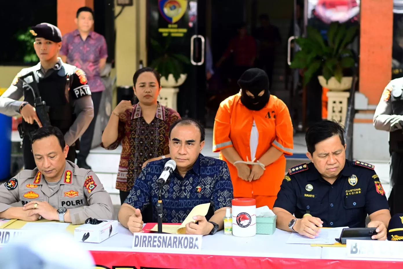 SELUNDUPKAN NARKOBA: Polda Bali dan Bea Cukai Ngurah Rai membongkar praktik penyelundupan narkoba yang melibatkan seorang WNA asal Peru.