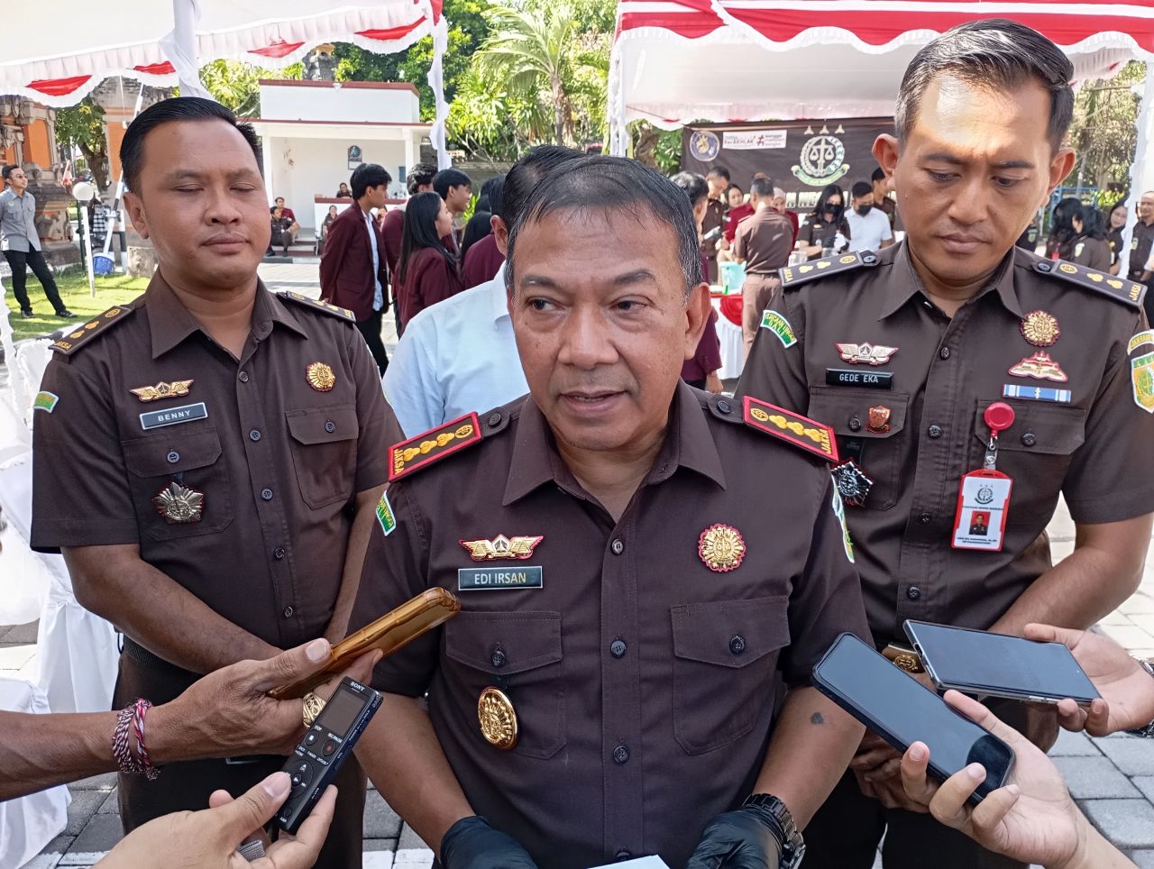BUKA PENYELIDIKAN: Kepala Kejaksaan Negeri Buleleng, Edi Irsan Kurniawan. Kejaksaan Negeri Buleleng kini membuka penyelidikan terkait indikasi korupsi di Desa Sudaji.