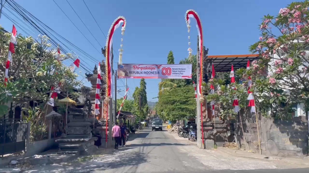 RAWAN: Kondisi di simpang empat Desa Dencarik. Warga meminta Dinas Perhubungan memasang traffic light karena ruas ini rawan kecelakaan.