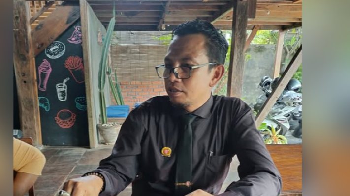 CABUT GUGATAN: Pengacara I Wayan Sudarma
