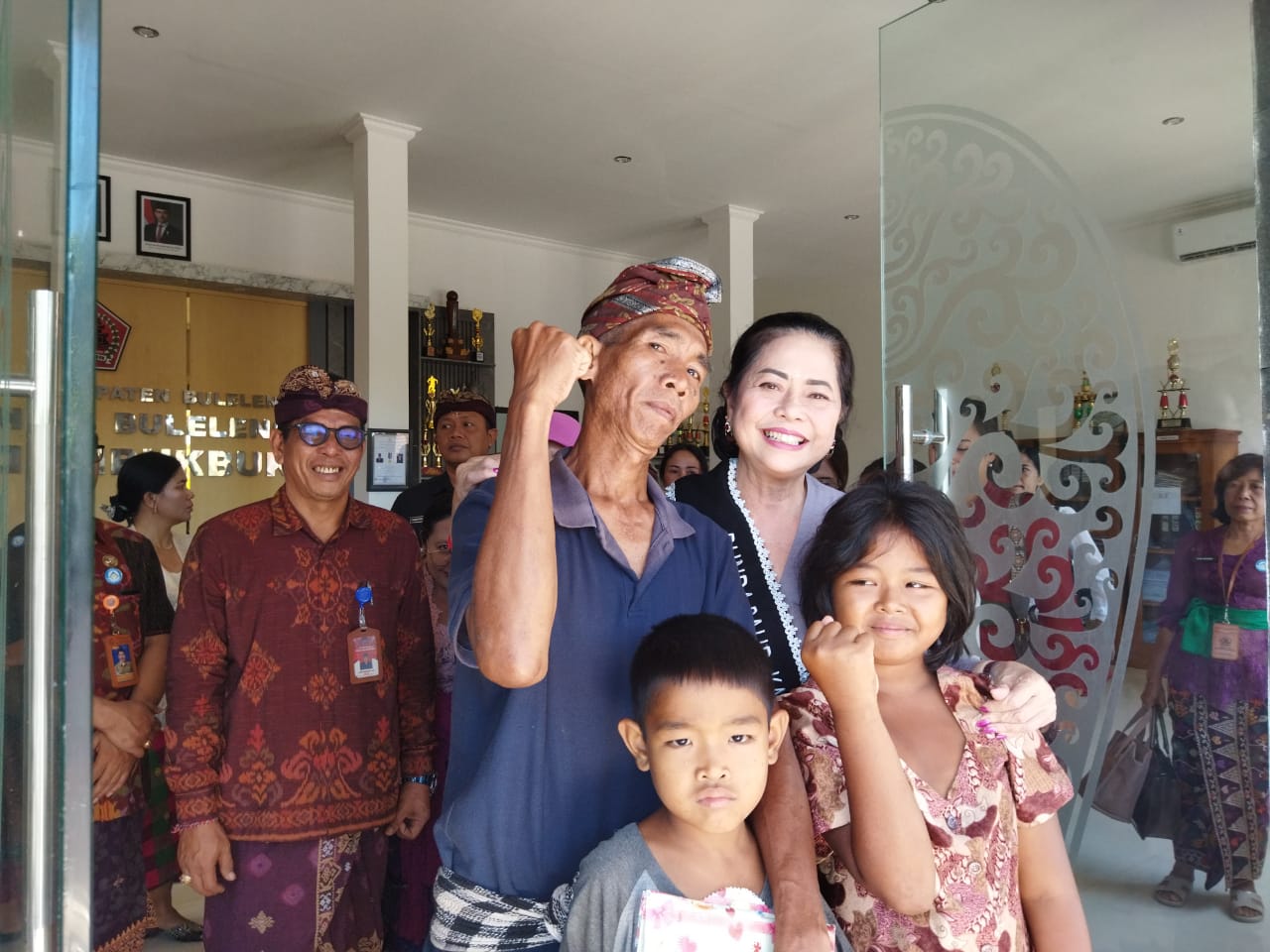 PENDIDIKAN USIA DINI: Anak-anak di Desa Kalibukbuk Buleleng mendapat pendidikan gratis untuk jenjang PAUD.
