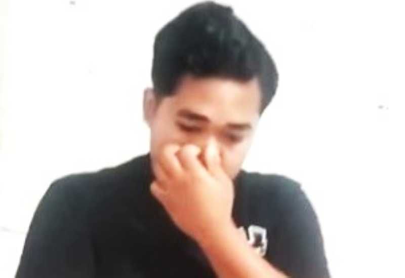 CORENG PARIWISATA: Oknum teller money changer yang menilep uang turis saat penukaran valas.