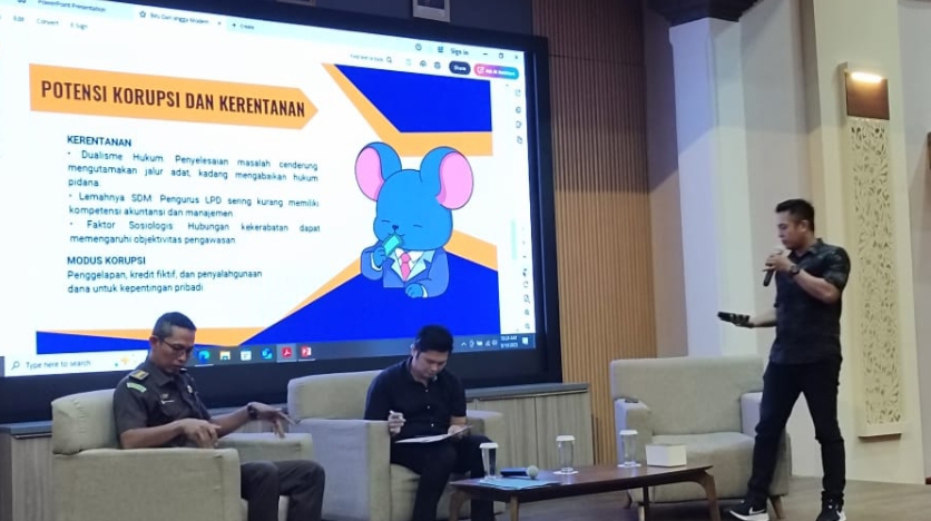 TRANSPARANSI: Sosialisasi penguatan tata kelola Lembaga Perkreditan  Desa (LPD) di Buleleng.