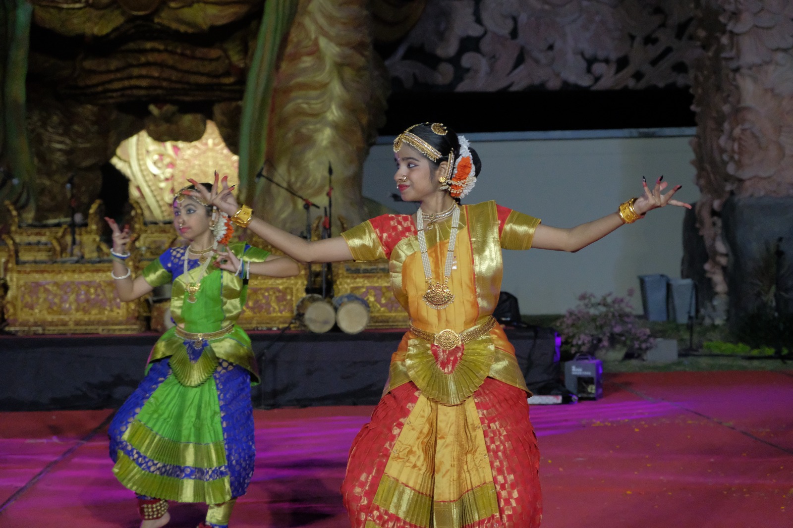 FESTIVAL INTERNASIONAL: Penampilan salah satu delegasi pada festival internasional yang berlangsung di Buleleng.